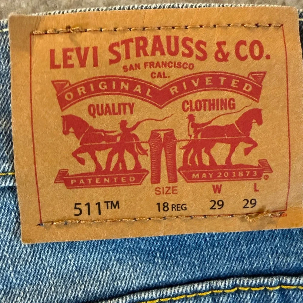Levi's 511 Slim Jeans Youth 18 Reg 29x29 Medium Wash Denim Casual 5-Pocket